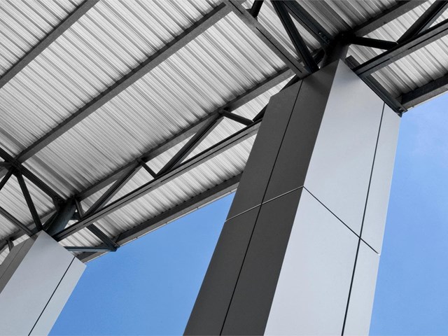 5 razones para elegir un falso techo de aluminio