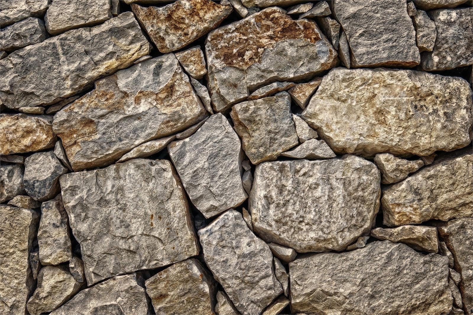 ¿Cómo revestir una fachada con piedra? - Imagen 1
