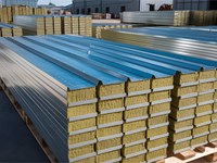 ¿Frío en invierno y calor en verano? Cómo una cubierta de panel sándwich regula la temperatura de tu hogar